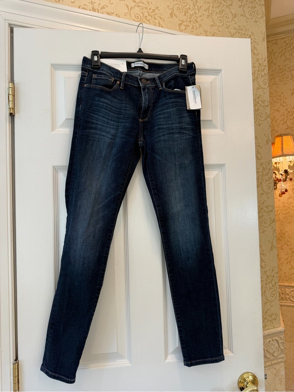 NWT banana republic Dark Wash Women’s Jeans - Classic Slim Fit